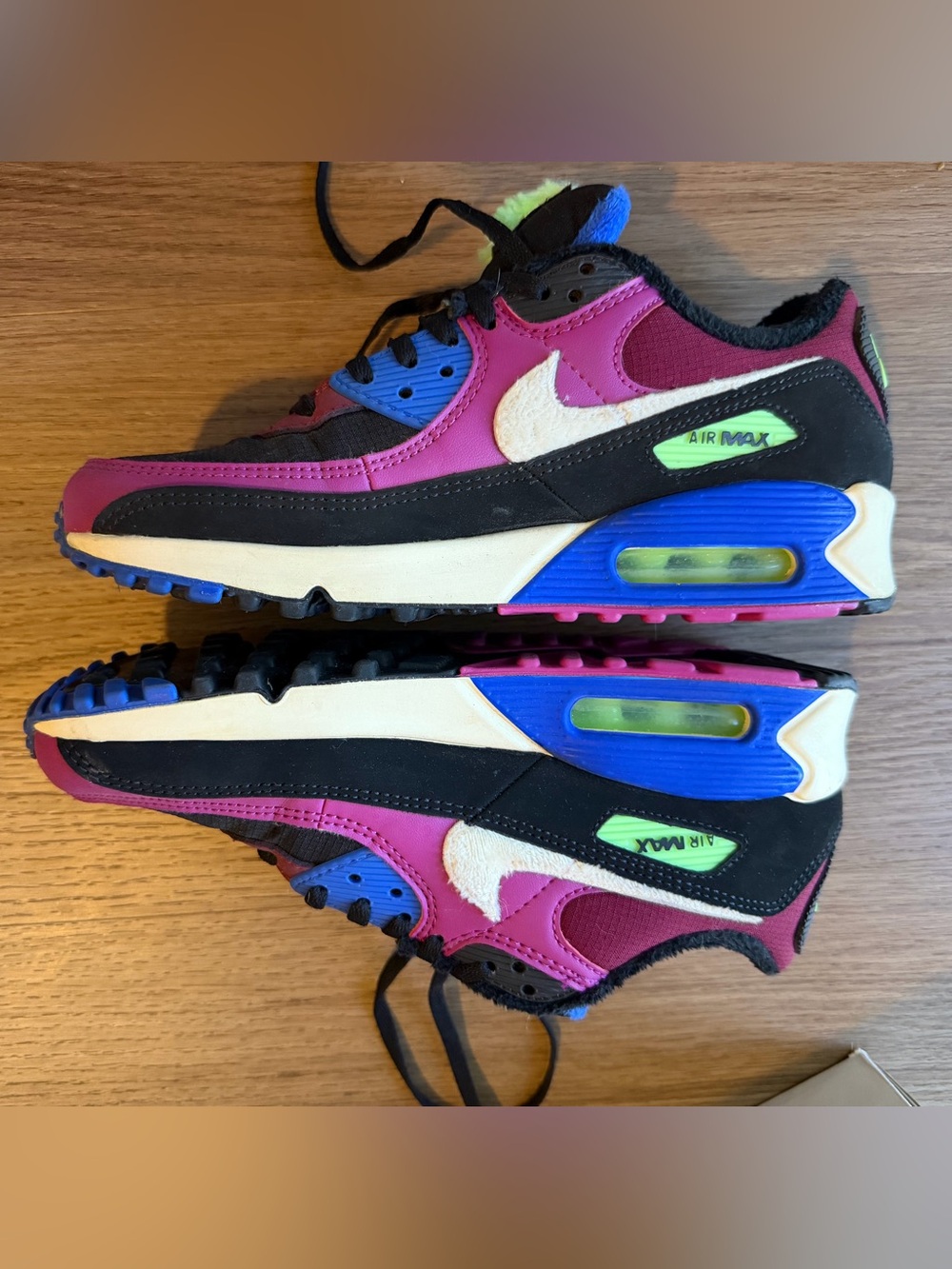 Nike Air Max 90 SE Fuzzy Swoosh Multicolor Sneakers